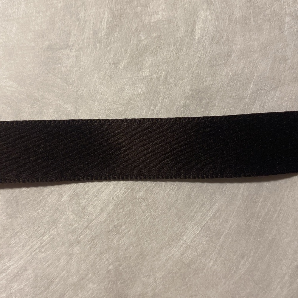 Authentic Gucci Ribbon 37โ - Picture 4 of 4